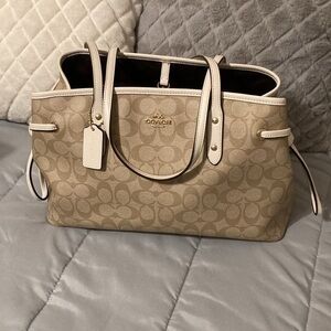 Coach Carryall Signature Drawstring Bag